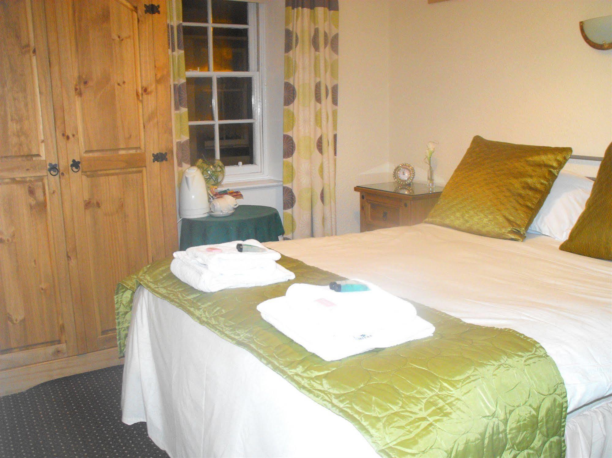Craigdarroch Arms Hotel ดัมฟรีส์ ภายนอก รูปภาพ